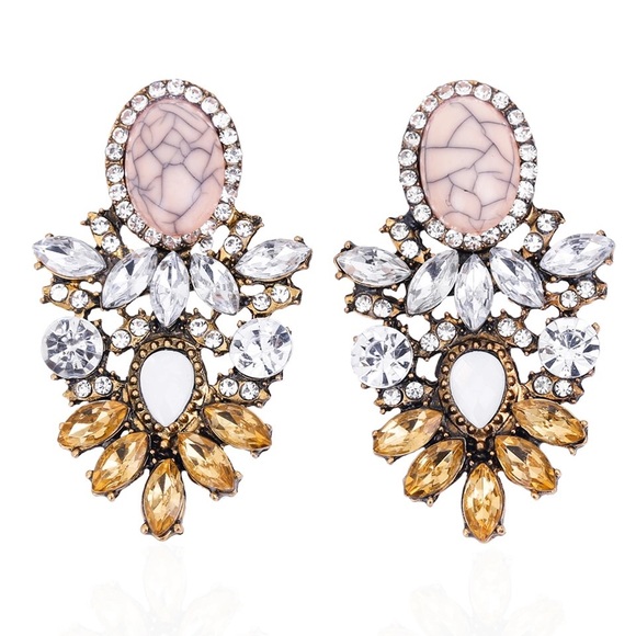 Jewelry - 🌸Flower Earrings